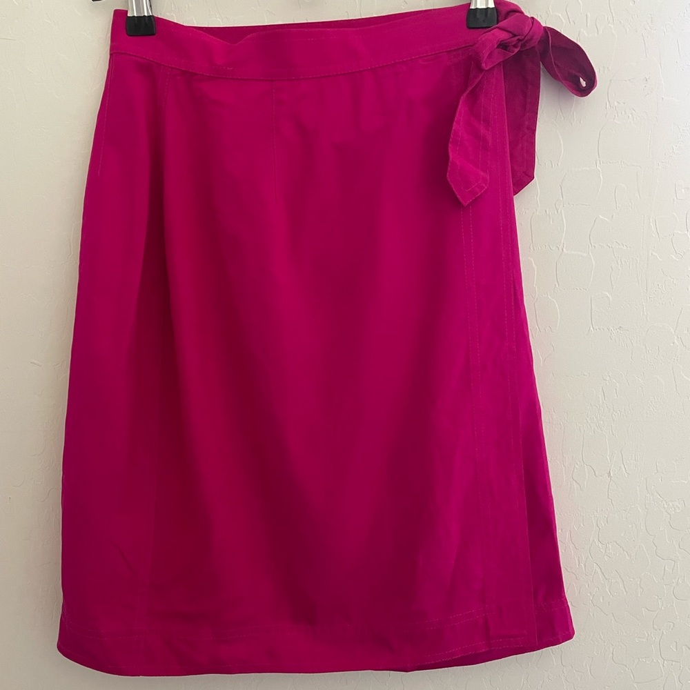 Emmanuel Ungaro Women’s 100% Silk knee length Wrap Skirt Size 4 Pink  Vintage